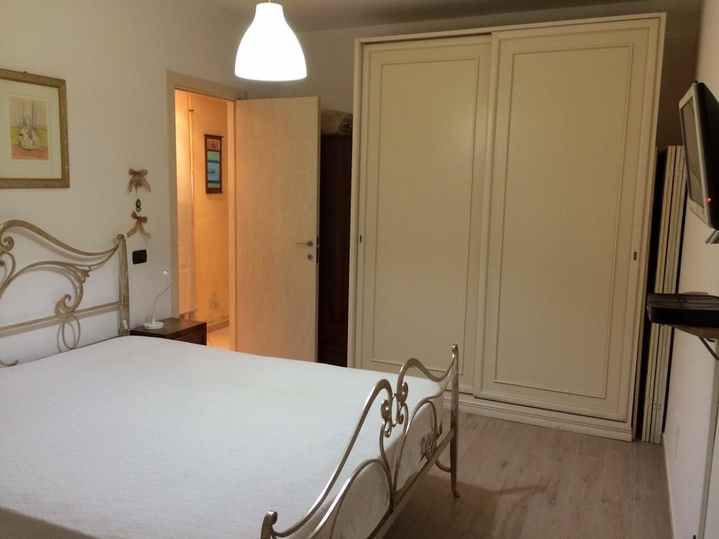 Apartment Largo Del Teatro Porto San Giorgio Room photo
