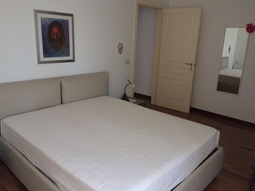 Apartment Largo Del Teatro Porto San Giorgio Room photo